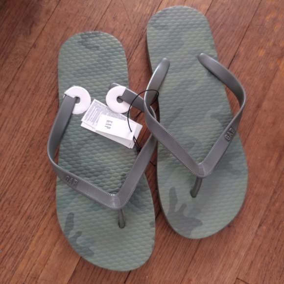GAP Other - 3/$8 GAP Camo Flip Flops